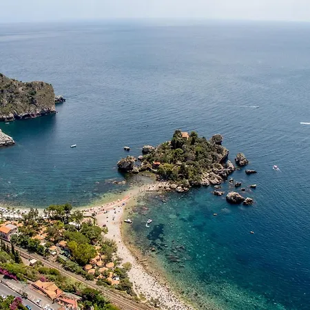Casanica-taormina Holiday home *