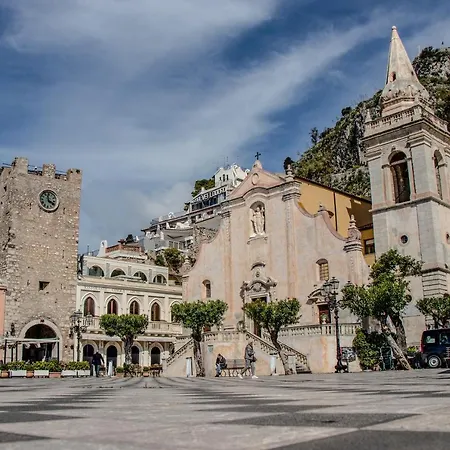 Casanica-taormina Taormina